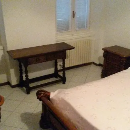 Bed & Breakfast La Casa Del Nonno Zambonate 2*
